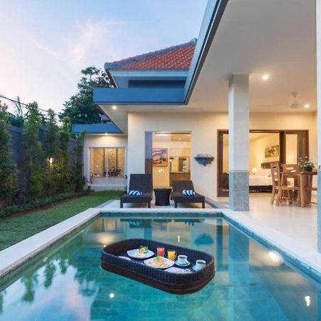 Kubu Petitenget Suite Seminyak Exterior foto